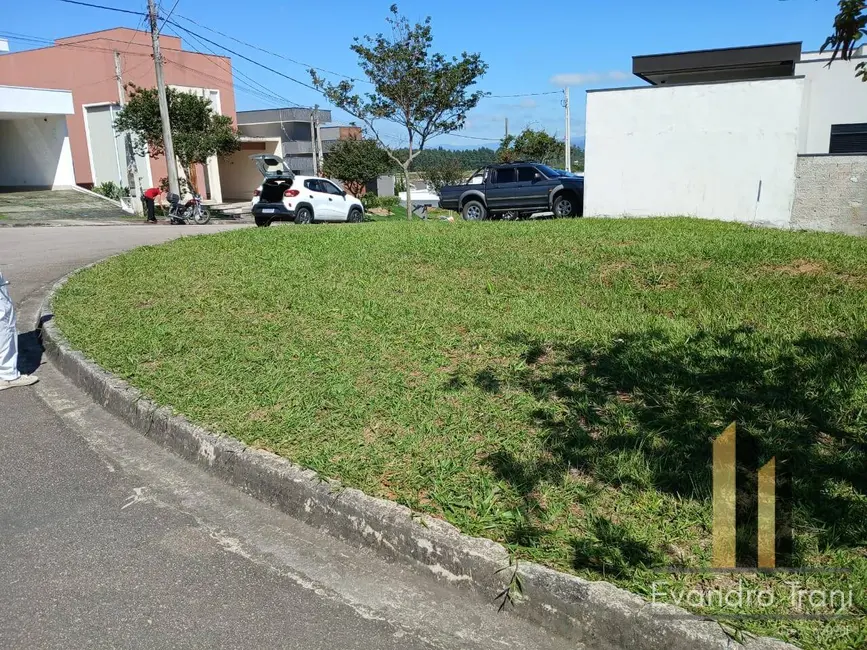 Foto 2 de Terreno / Lote à venda, 300m2 em Bairro do Grama, Cacapava - SP