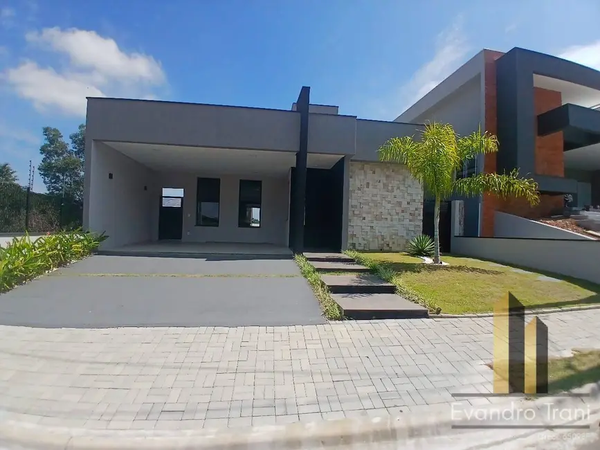 Foto 1 de Casa com 3 quartos à venda, 425m2 em Parque Residencial Maria Elmira, Cacapava - SP