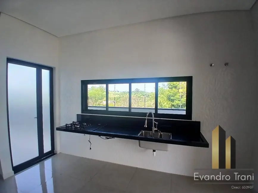 Foto 8 de Casa com 3 quartos à venda, 425m2 em Parque Residencial Maria Elmira, Cacapava - SP