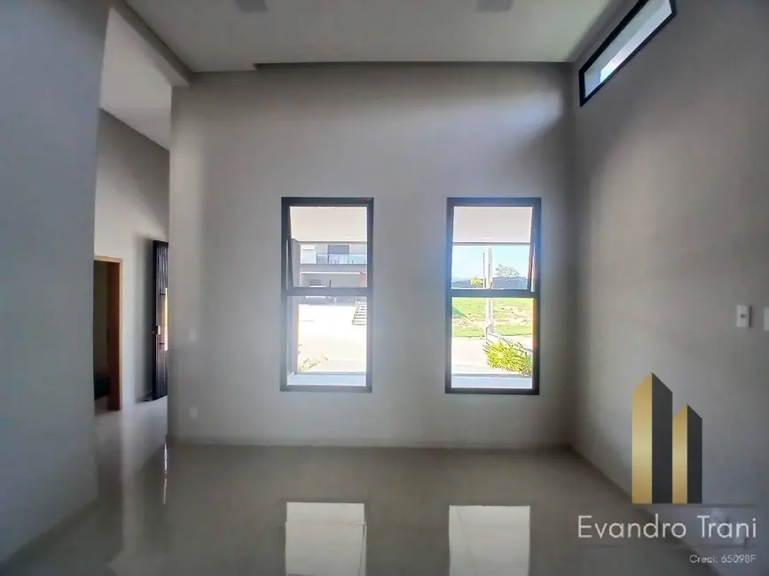 Foto 7 de Casa com 3 quartos à venda, 425m2 em Parque Residencial Maria Elmira, Cacapava - SP