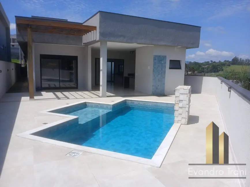 Foto 3 de Casa com 3 quartos à venda, 425m2 em Parque Residencial Maria Elmira, Cacapava - SP