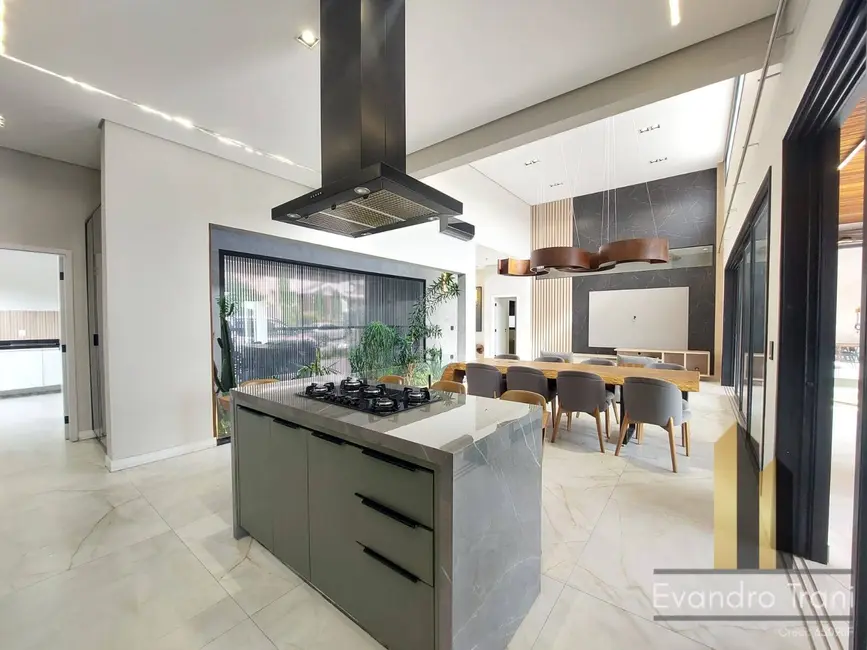 Foto 9 de Casa com 4 quartos à venda, 294m2 em Sao Jose Dos Campos - SP