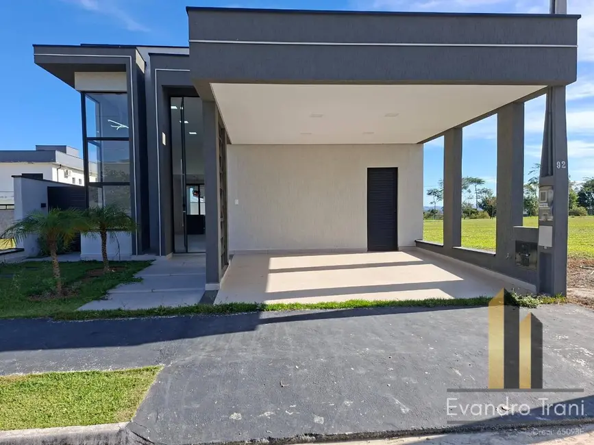 Foto 1 de Casa com 3 quartos à venda, 250m2 em Sao Jose Dos Campos - SP