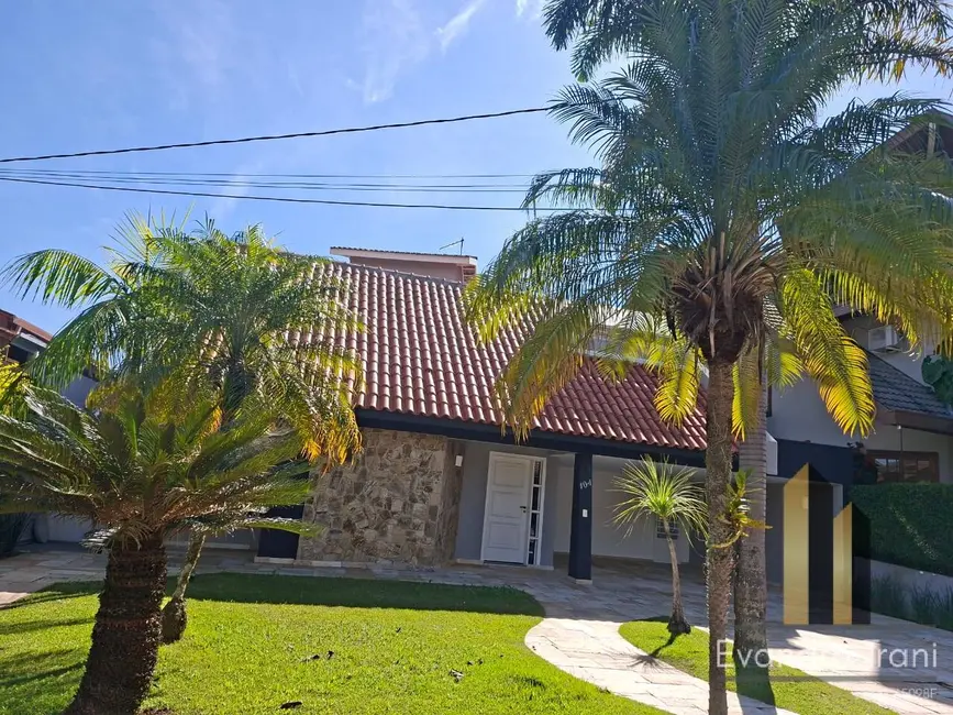 Foto 2 de Casa com 4 quartos à venda, 450m2 em Sao Jose Dos Campos - SP