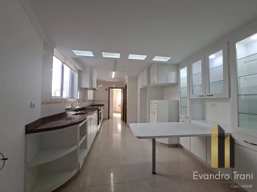 Foto 8 de Casa com 4 quartos à venda, 450m2 em Sao Jose Dos Campos - SP