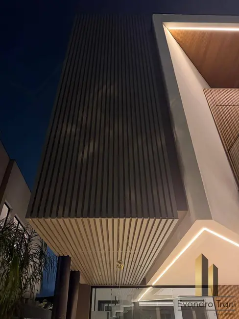 Casa com 4 quartos à venda, 535m2 em Sao Jose Dos Campos - SP - imagem 4 Foto 4 de Casa com 4 quartos à venda, 535m2 em Sao Jose Dos Campos - SP