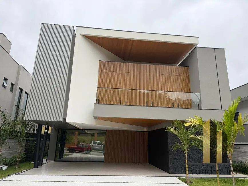 Casa com 4 quartos à venda, 535m2 em Sao Jose Dos Campos - SP - imagem 2 Foto 2 de Casa com 4 quartos à venda, 535m2 em Sao Jose Dos Campos - SP