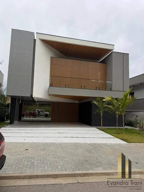 Casa com 4 quartos à venda, 535m2 em Sao Jose Dos Campos - SP - imagem 6 Foto 6 de Casa com 4 quartos à venda, 535m2 em Sao Jose Dos Campos - SP