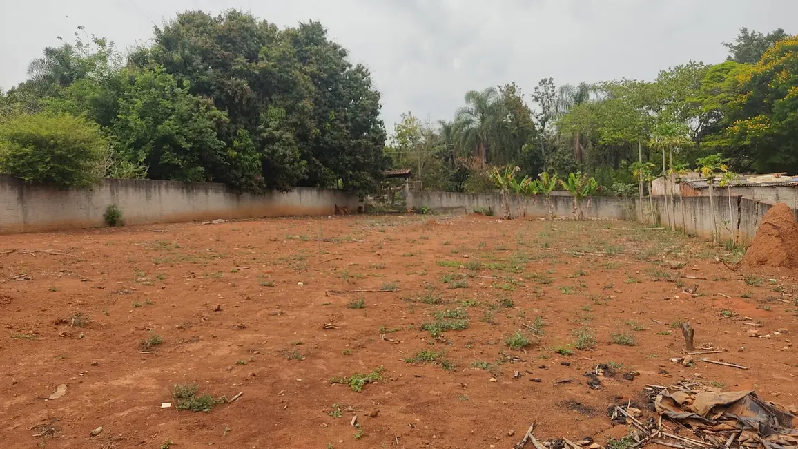 Foto 1 de Terreno / Lote à venda, 1000m2 em Aracoiaba Da Serra - SP