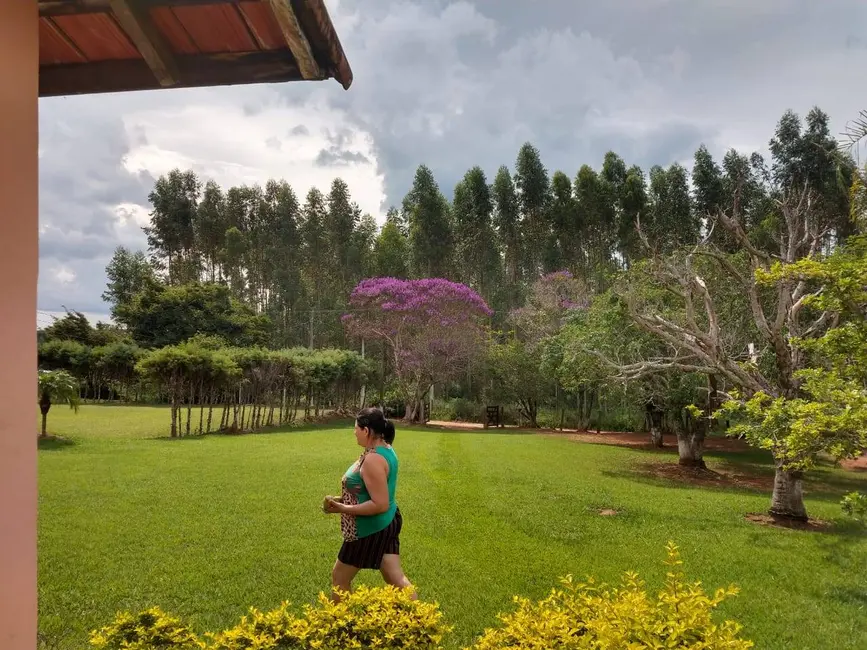 Chácara com 2 quartos à venda, 10000m2 em Alambari - SP - imagem 5 Foto 5 de Chácara com 2 quartos à venda, 10000m2 em Alambari - SP