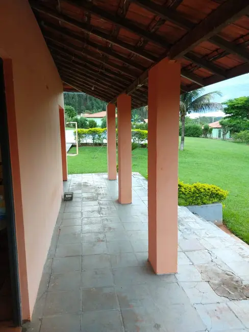 Chácara com 2 quartos à venda, 10000m2 em Alambari - SP - imagem 2 Foto 2 de Chácara com 2 quartos à venda, 10000m2 em Alambari - SP