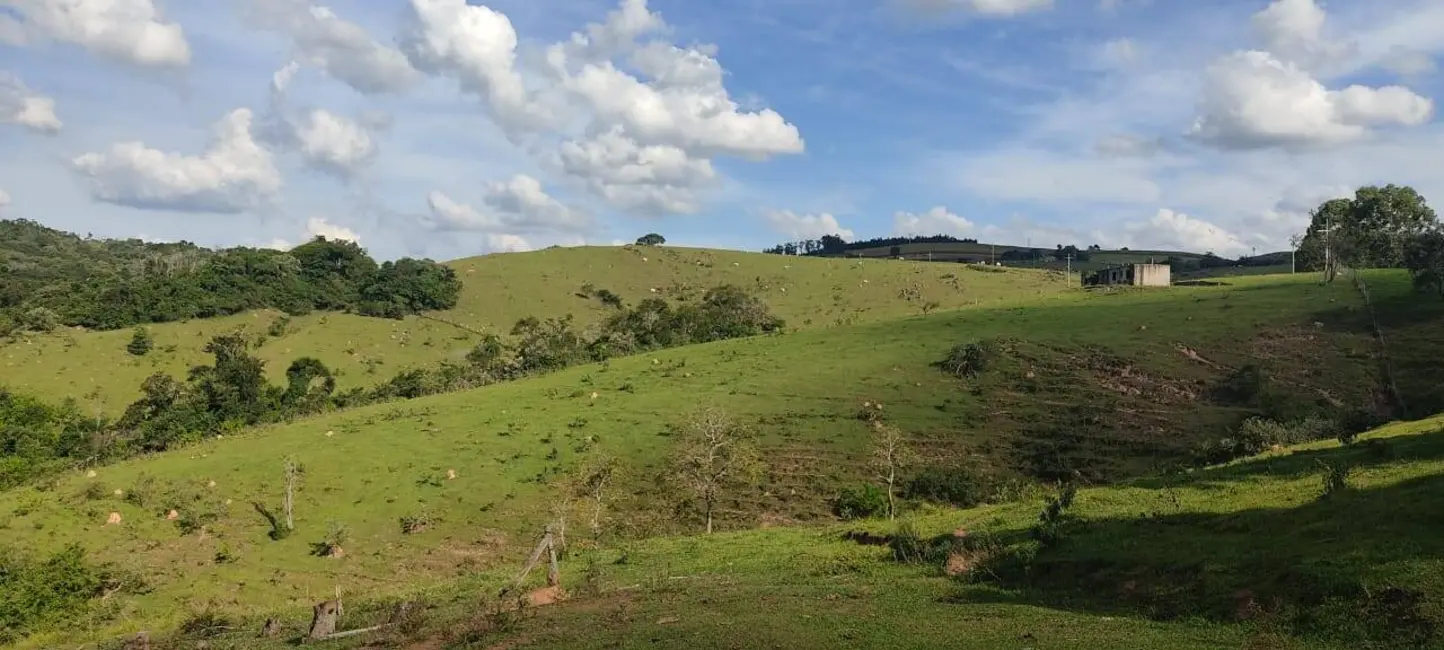 Sítio / Rancho com 3 quartos à venda, 34m2 em Pilar Do Sul - SP - imagem 5 Foto 5 de Sítio / Rancho com 3 quartos à venda, 34m2 em Pilar Do Sul - SP