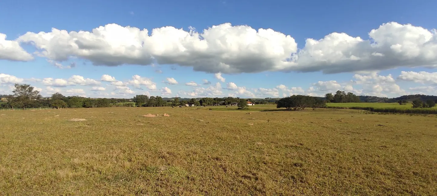 Foto 6 de Sítio / Rancho com 4 quartos à venda, 63m2 em Jardim Marabá, Itapetininga - SP