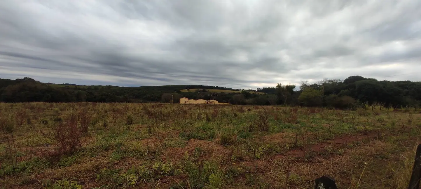 Foto 2 de Sítio / Rancho com 2 quartos à venda, 10m2 em Salto De Pirapora - SP
