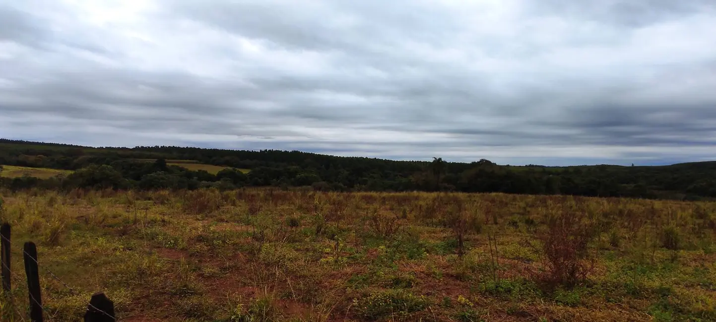 Foto 4 de Sítio / Rancho com 2 quartos à venda, 10m2 em Salto De Pirapora - SP