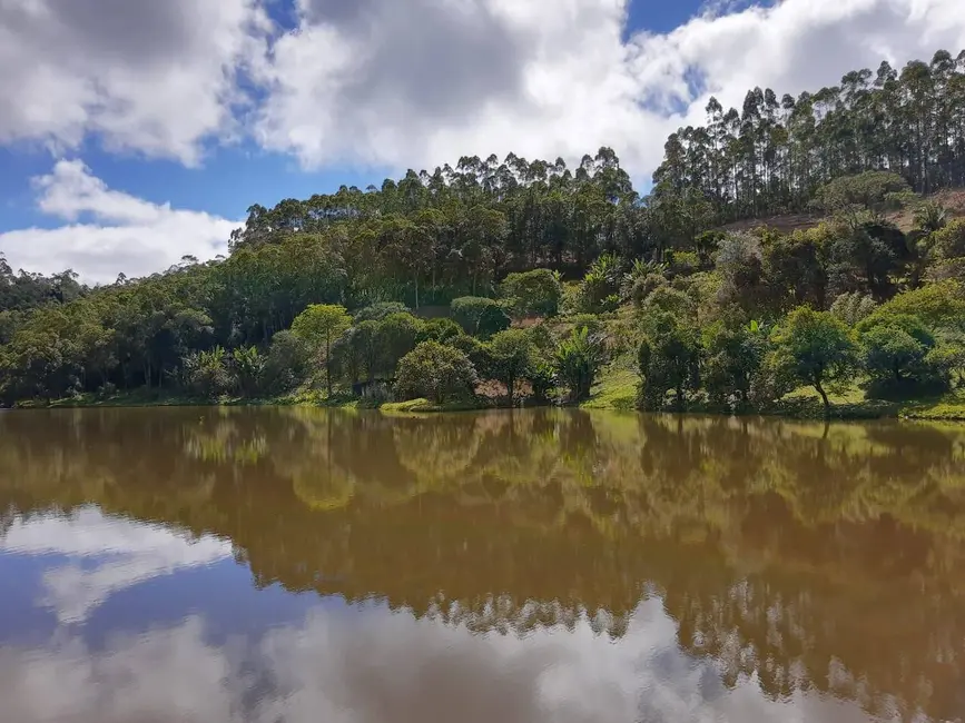 Foto 10 de Chácara à venda em Tapirai - SP