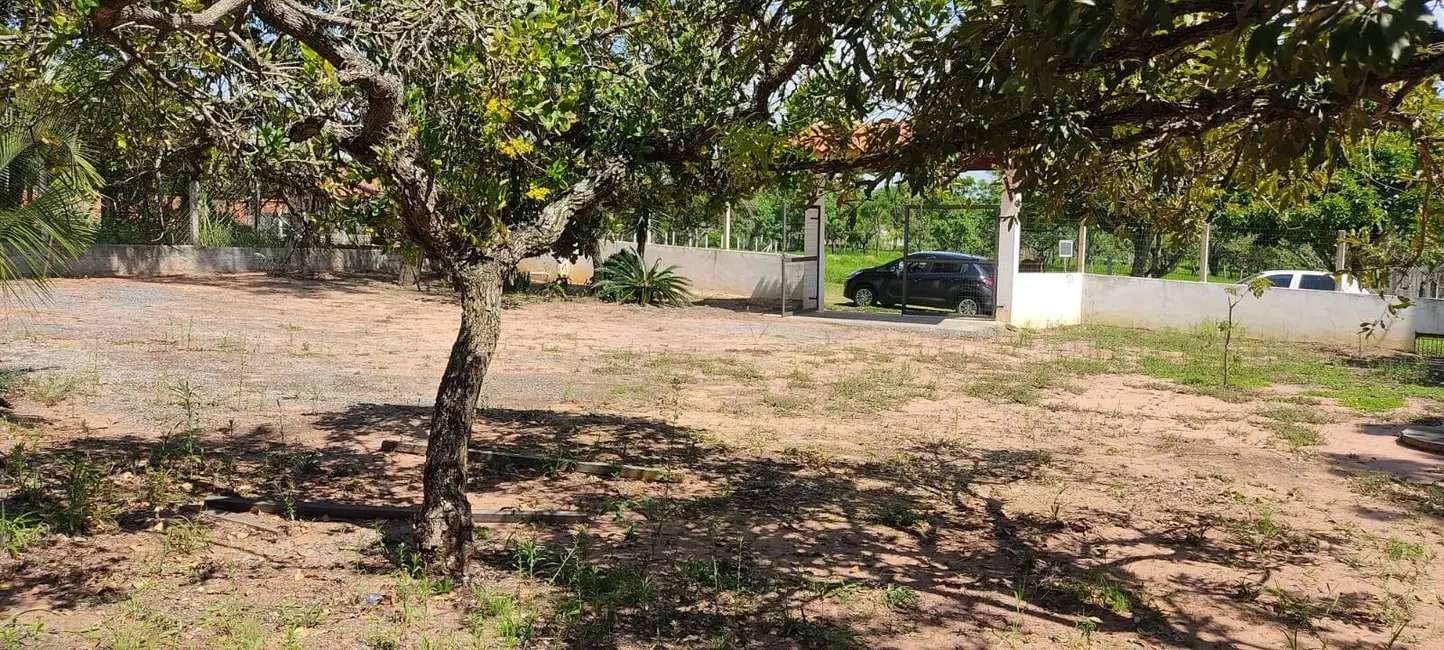 Chácara com 2 quartos à venda, 1000m2 em Alambari - SP - imagem 6 Foto 6 de Chácara com 2 quartos à venda, 1000m2 em Alambari - SP