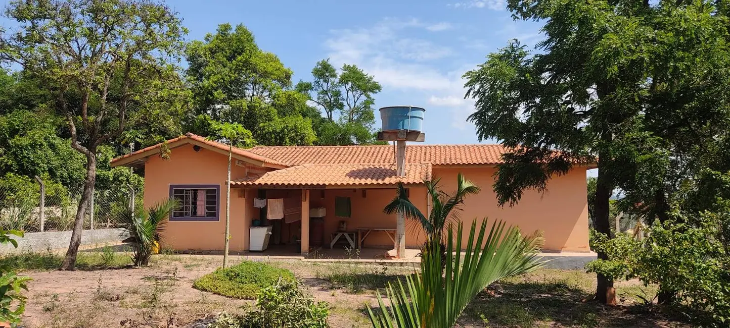 Chácara com 2 quartos à venda, 1000m2 em Alambari, SP - imagem 1 Foto 1 de Chácara com 2 quartos à venda, 1000m2 em Alambari, SP