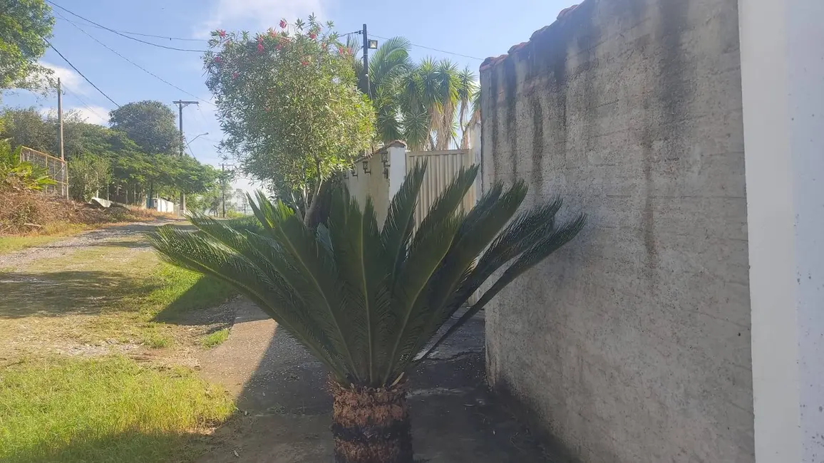 Foto 2 de Chácara com 3 quartos à venda, 1020m2 em Aracoiaba Da Serra - SP