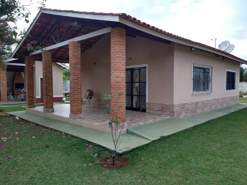 Foto 3 de Chácara com 2 quartos à venda, 1000m2 em Aracoiaba Da Serra - SP