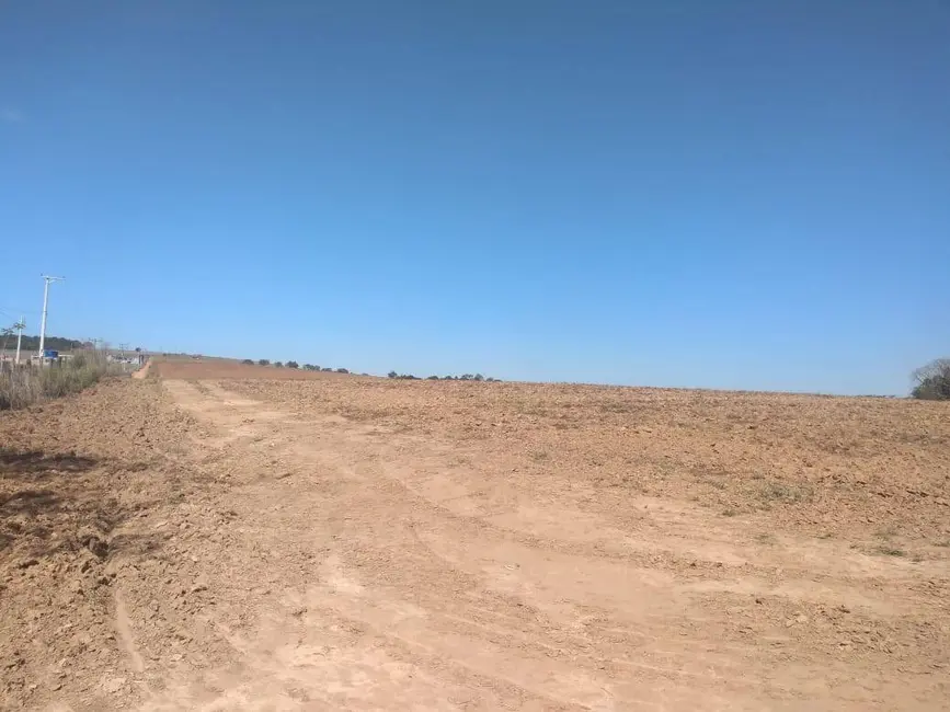 Foto 2 de Chácara à venda, 254100m2 em Aracoiaba Da Serra - SP