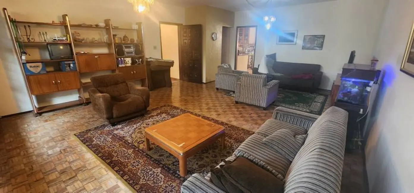 Casa com 3 quartos à venda, 410m2 em Vila Carvalho, Sorocaba - SP - imagem 7 Foto 7 de Casa com 3 quartos à venda, 410m2 em Vila Carvalho, Sorocaba - SP