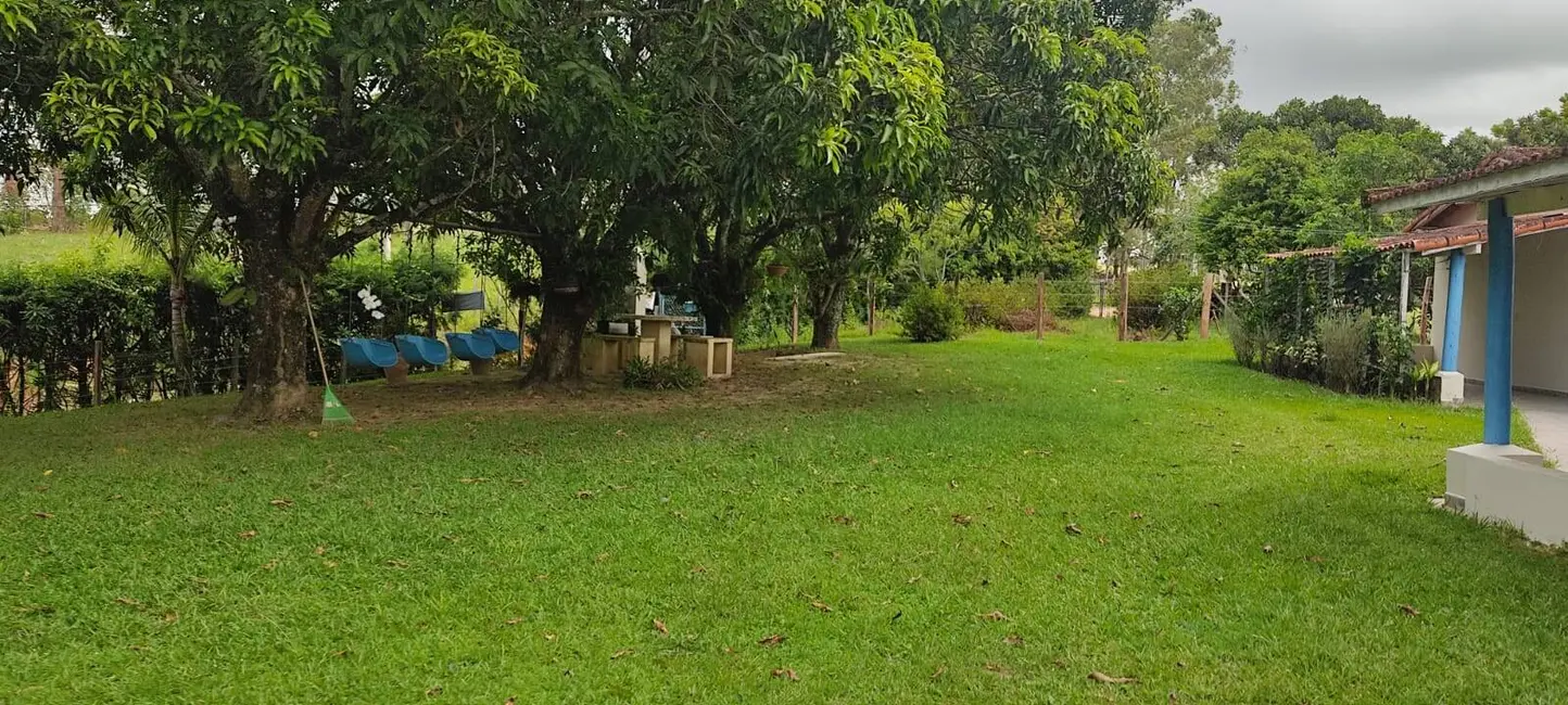 Chácara com 3 quartos à venda, 3260m2 em Centro, Sarapui - SP - imagem 5 Foto 5 de Chácara com 3 quartos à venda, 3260m2 em Centro, Sarapui - SP