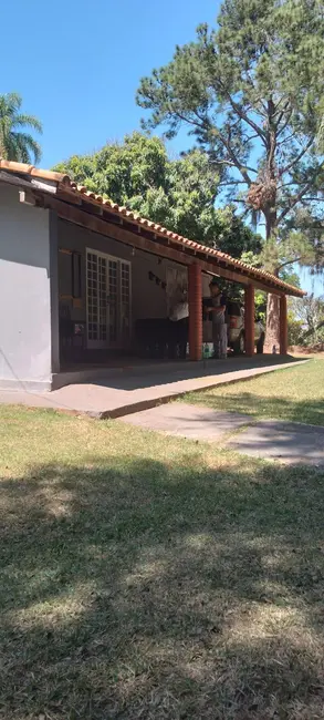 Chácara com 3 quartos à venda, 11000m2 em Centro, Itapetininga - SP - imagem 4 Foto 4 de Chácara com 3 quartos à venda, 11000m2 em Centro, Itapetininga - SP