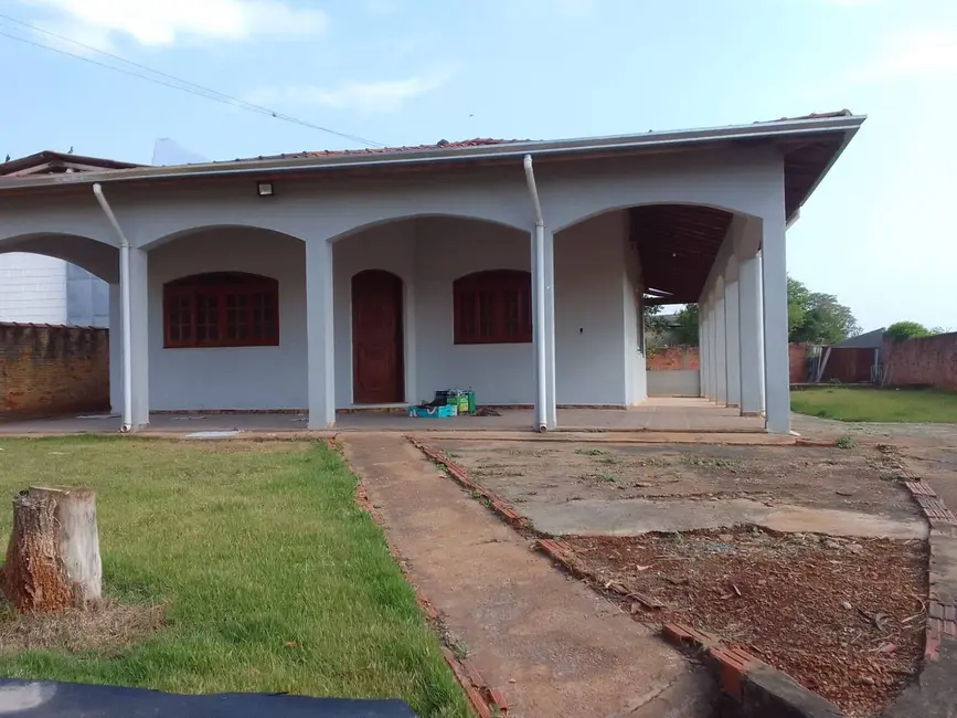 Foto 2 de Casa com 3 quartos à venda, 850m2 em Centro, Capela Do Alto - SP