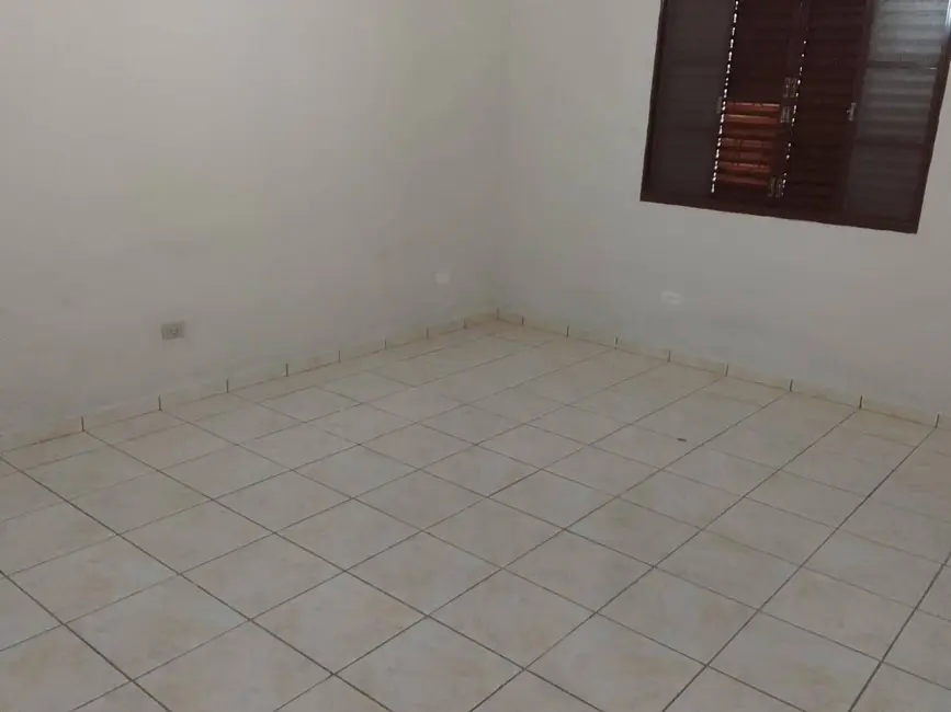 Casa com 3 quartos à venda, 850m2 em Centro, Capela Do Alto - SP - imagem 8 Foto 8 de Casa com 3 quartos à venda, 850m2 em Centro, Capela Do Alto - SP