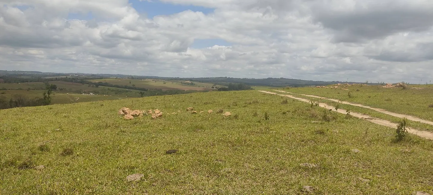 Chácara com 5 quartos à venda, 1645600m2 em Alambari - SP - imagem 3 Foto 3 de Chácara com 5 quartos à venda, 1645600m2 em Alambari - SP