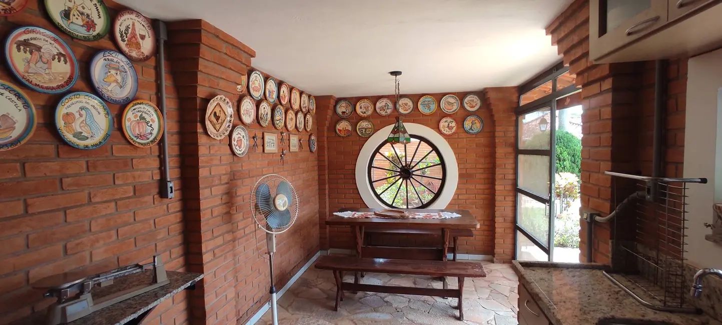 Chácara com 5 quartos à venda, 3800m2 em Alambari - SP - imagem 5 Foto 5 de Chácara com 5 quartos à venda, 3800m2 em Alambari - SP