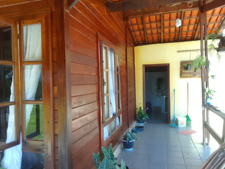 Foto 3 de Chácara com 2 quartos à venda, 2200m2 em Centro, Capela Do Alto - SP