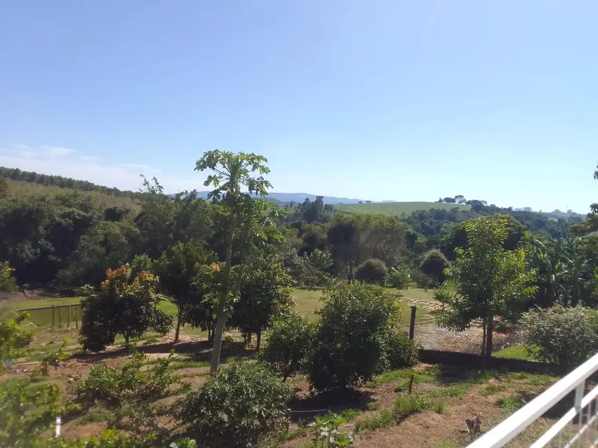 Foto 2 de Chácara com 2 quartos à venda, 2200m2 em Centro, Capela Do Alto - SP