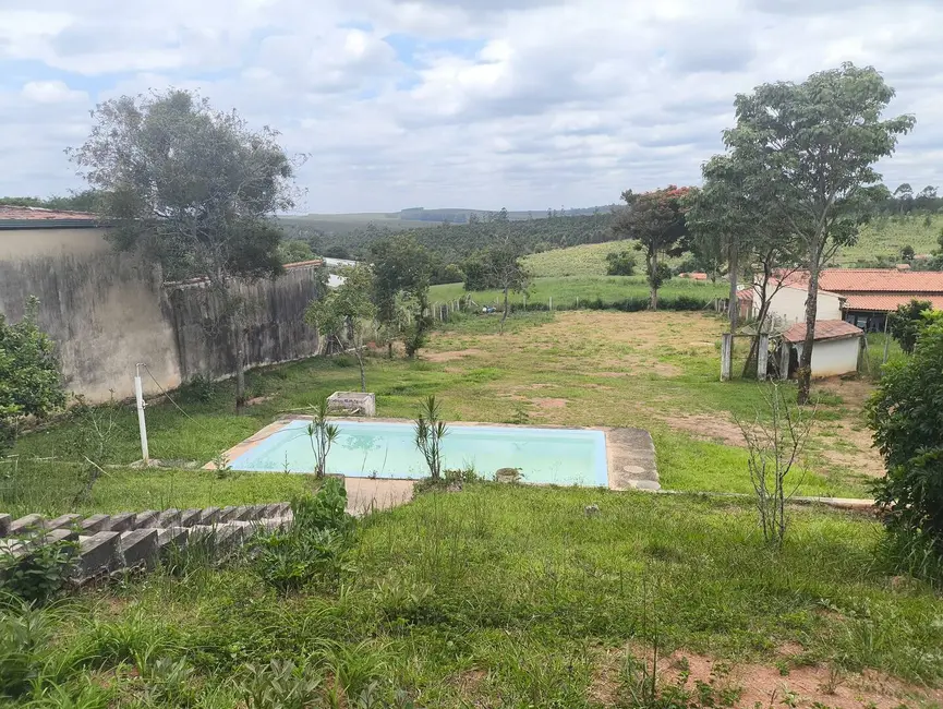 Chácara com 3 quartos à venda, 2500m2 em Alambari - SP - imagem 3 Foto 3 de Chácara com 3 quartos à venda, 2500m2 em Alambari - SP