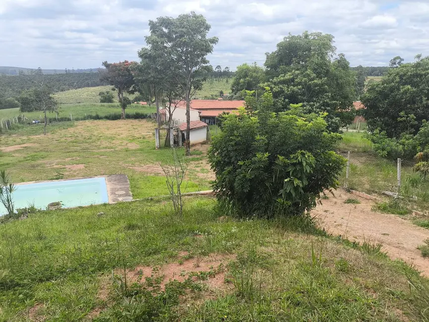 Chácara com 3 quartos à venda, 2500m2 em Alambari - SP - imagem 4 Foto 4 de Chácara com 3 quartos à venda, 2500m2 em Alambari - SP