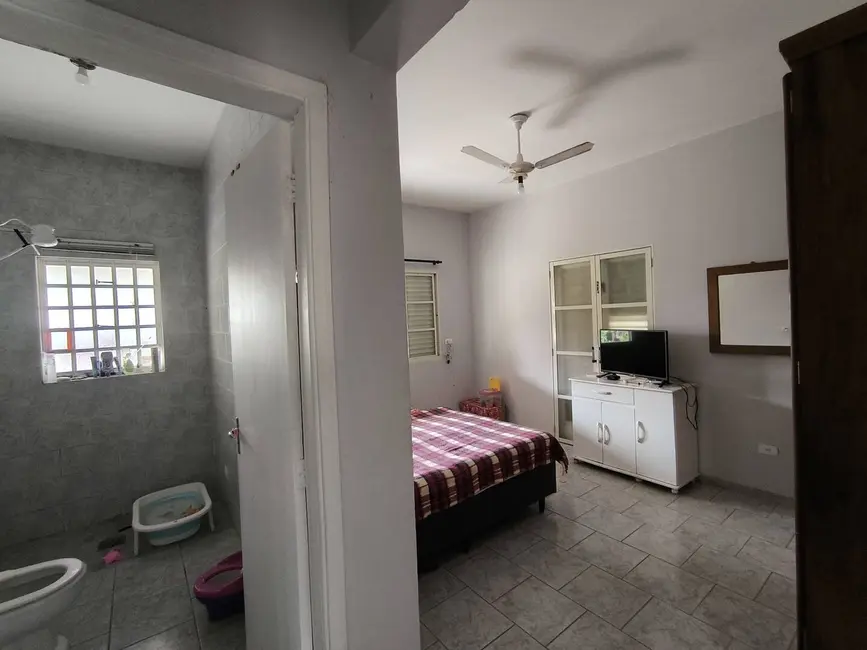 Chácara com 3 quartos à venda, 2500m2 em Alambari - SP - imagem 8 Foto 8 de Chácara com 3 quartos à venda, 2500m2 em Alambari - SP