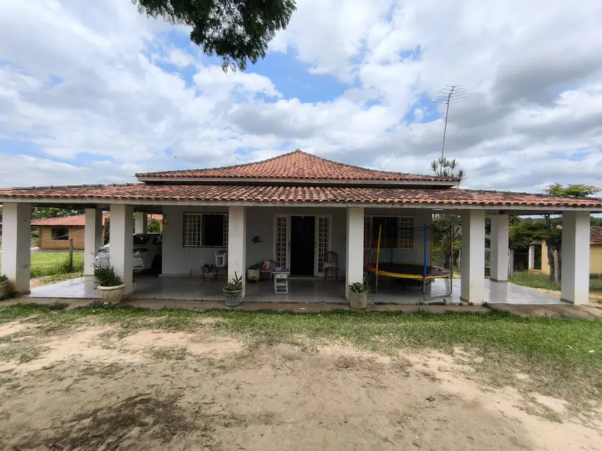 Chácara com 3 quartos à venda, 2500m2 em Alambari - SP - imagem 1 Foto 1 de Chácara com 3 quartos à venda, 2500m2 em Alambari - SP