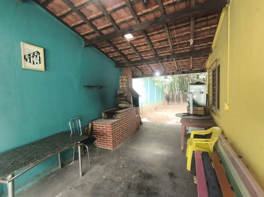 Chácara com 3 quartos à venda, 1000m2 em Itapetininga - SP - imagem 9 Foto 9 de Chácara com 3 quartos à venda, 1000m2 em Itapetininga - SP