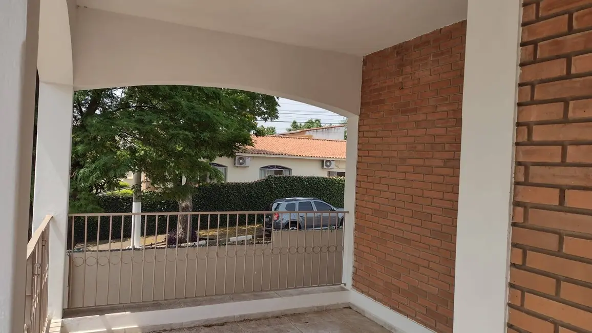Foto 4 de Casa com 4 quartos à venda, 330m2 em Tatui - SP