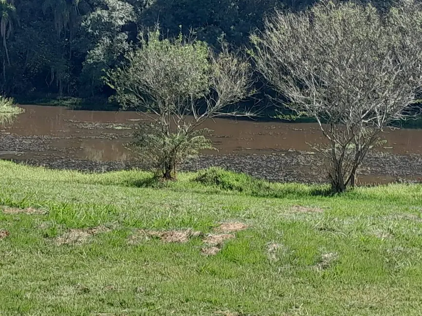 Foto 9 de Terreno / Lote à venda, 800m2 em Aracoiaba Da Serra - SP
