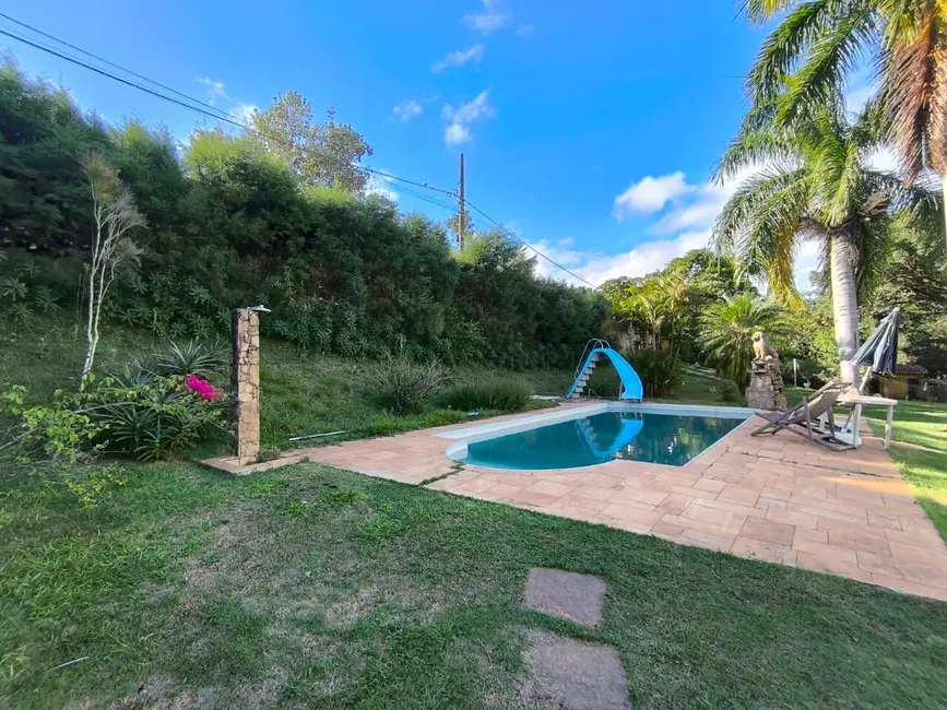 Chácara com 3 quartos à venda, 345m2 em Aracoiaba Da Serra - SP - imagem 8 Foto 8 de Chácara com 3 quartos à venda, 345m2 em Aracoiaba Da Serra - SP