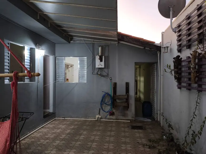 Casa com 2 quartos à venda, 150m2 em Jardim Montreal, Sorocaba - SP - imagem 4 Foto 4 de Casa com 2 quartos à venda, 150m2 em Jardim Montreal, Sorocaba - SP