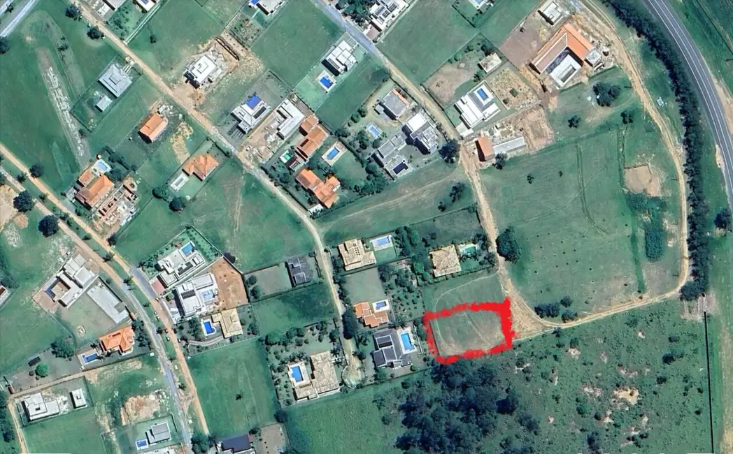 Foto 1 de Terreno / Lote à venda, 1620m2 em Alambari - SP