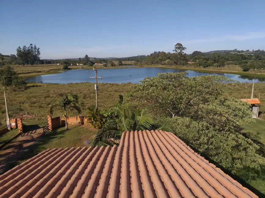 Chácara com 2 quartos à venda em Sarapui - SP - imagem 4 Foto 4 de Chácara com 2 quartos à venda em Sarapui - SP