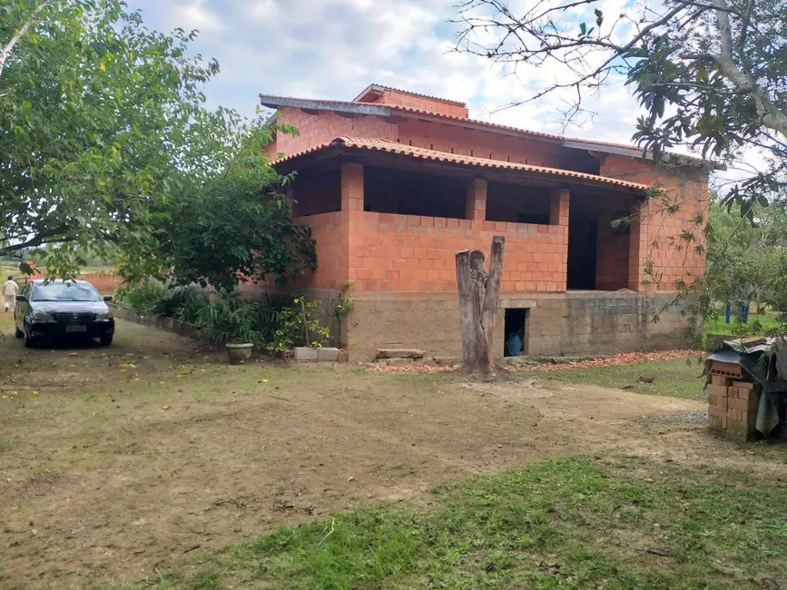 Chácara com 2 quartos à venda em Sarapui - SP - imagem 3 Foto 3 de Chácara com 2 quartos à venda em Sarapui - SP