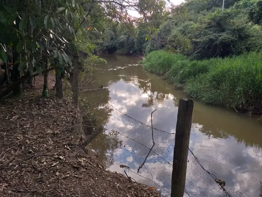 Chácara com 2 quartos à venda em Sarapui - SP - imagem 2 Foto 2 de Chácara com 2 quartos à venda em Sarapui - SP