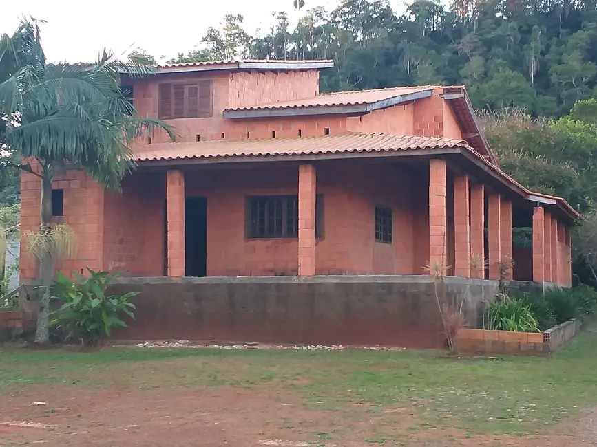 Chácara com 2 quartos à venda em Sarapui - SP - imagem 5 Foto 5 de Chácara com 2 quartos à venda em Sarapui - SP