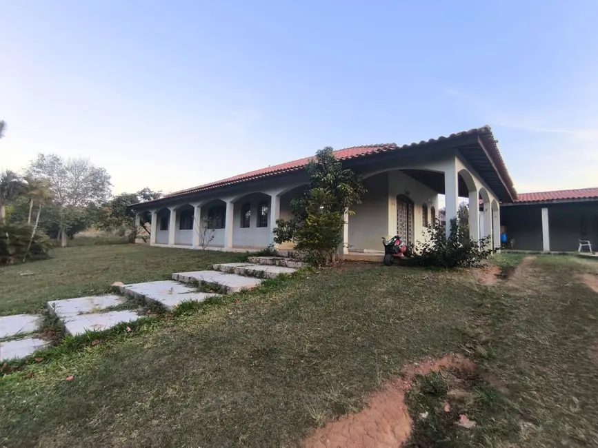 Foto 2 de Chácara com 5 quartos à venda, 650m2 em Aracoiaba Da Serra - SP