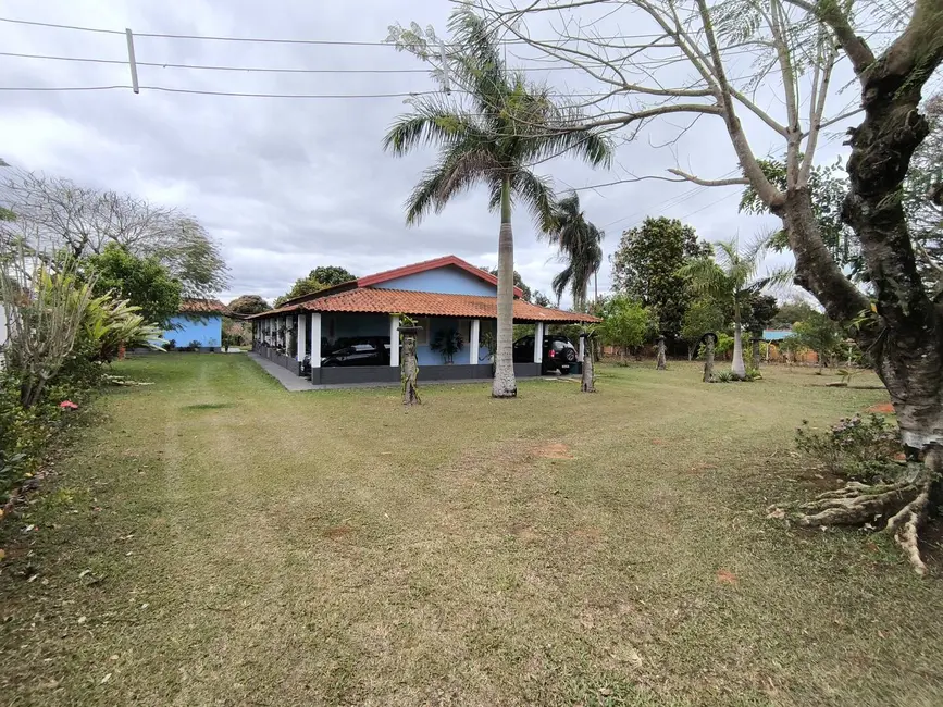 Foto 4 de Chácara com 4 quartos à venda, 2800m2 em Aracoiaba Da Serra - SP